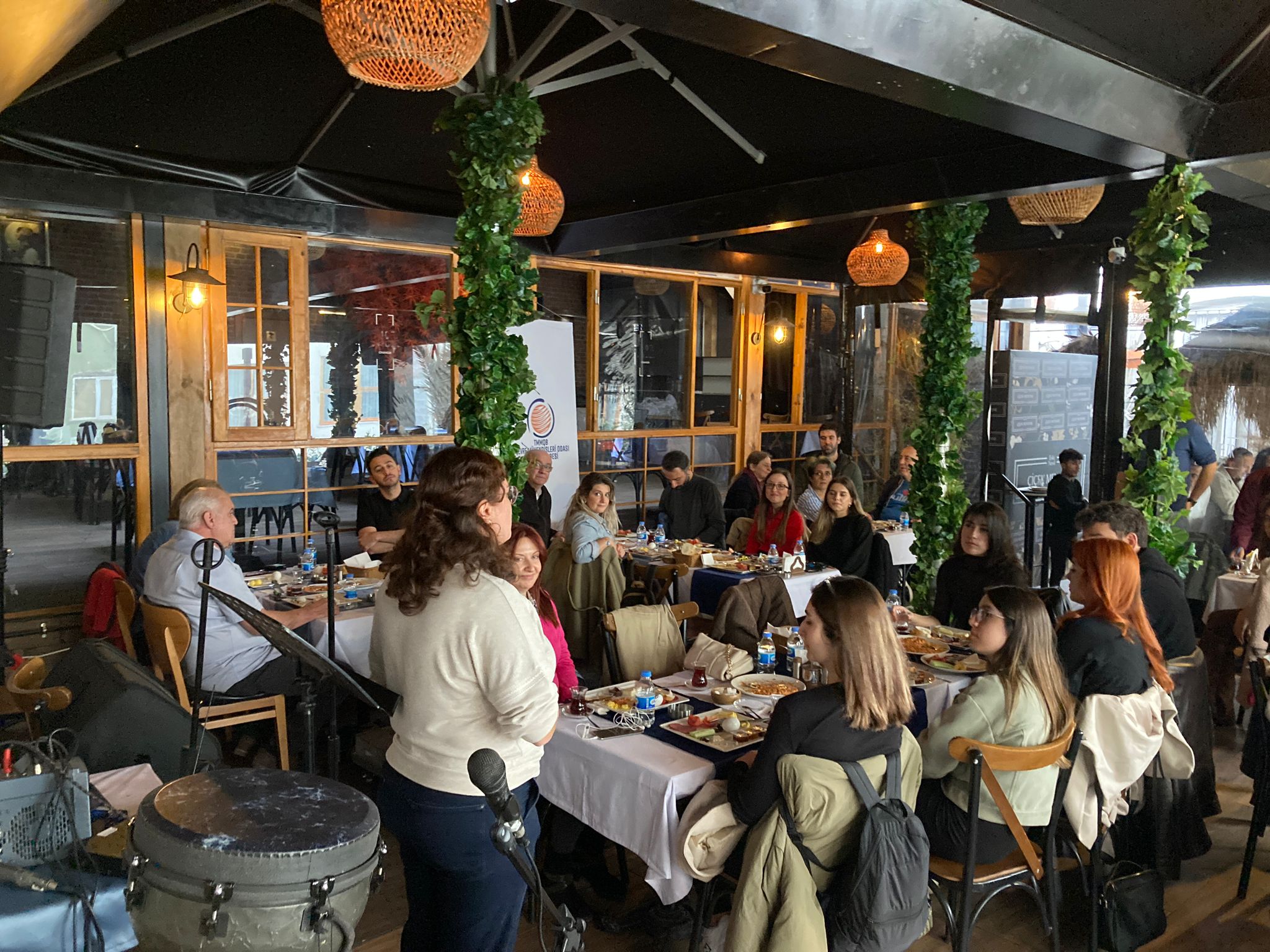 Çevre Mühendisleri Odası İstanbul Şubesi Üyeleri Keyifli Kahvaltıda Bir Araya Geldi